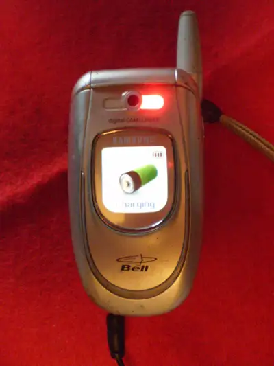 Samsung SPH-A680 (Bell) Cellular Flip Phone, View more
