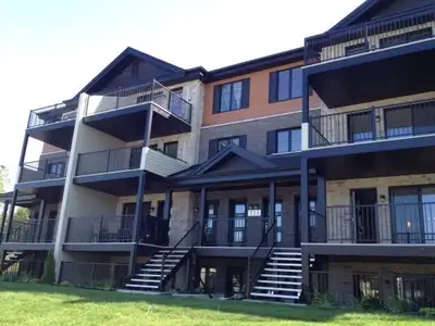Luxueux condo Beauharnois Dispo 1er novembre, 5 min de l’Aut 30