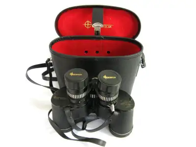 PAIRE de JUMELLES VINTAGE CARL WETZLAR BINOCULARS C.1970 Jumelles avec boitier en tres bonne conditi...