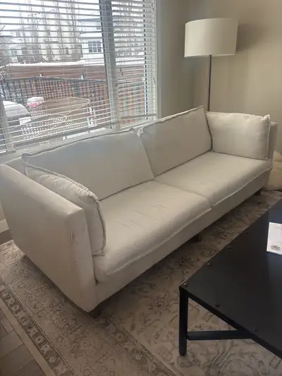 Beige couch, Voir plus