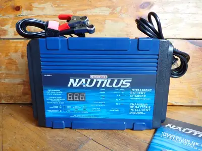 CHARGEUR INTELLIGENT MOTOMASTER NAUTILUS SECONDE MAIN. COMME NEUF. EXCELLENTE CONDITION. IMPECCABLE....