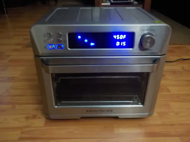 FRIGIDAIR AIR FRYER