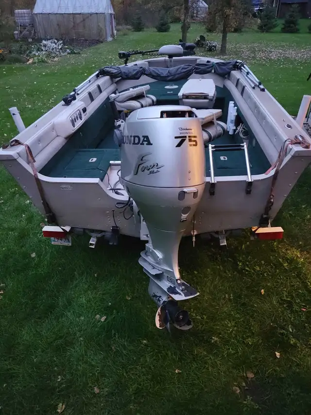 1600 sylvan adventurer with 75hp Honda  in Powerboats & Motorboats in Winnipeg - Image 5