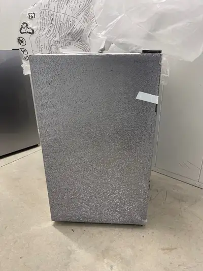 Insignia 4.4 Cu. Ft. Bar Fridge, View more