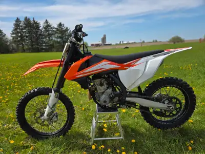 Vet Riden, Low Hrs, Never Raced. The engine has never been apart. Fully Serviced & Ready to Ride. Cu...