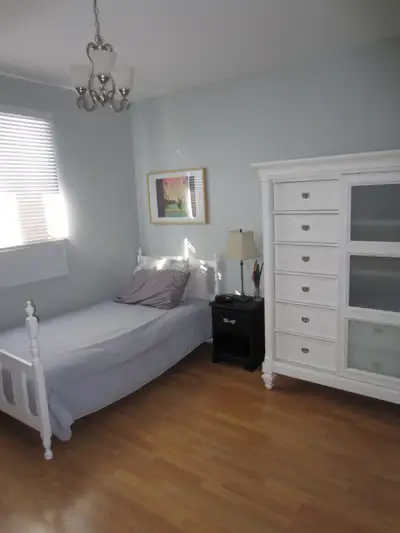 Gorgeous 1 room for rent!