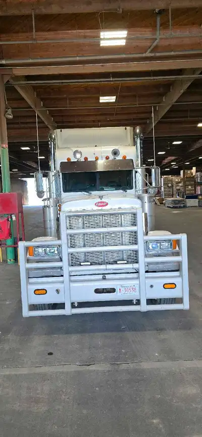 1995 Peterbilt 379 Long Nose is equipped with a freshly rebuilt Detroit Series 60 12.7L engine and m...
