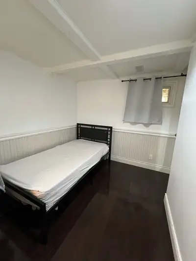 Basement Apartment – Private Rooms for Rent (Females Only) Location: Guildwood Parkway, Scarborough...