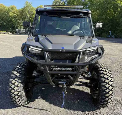 2025 Polaris General 1000 4 seater super clean and c/w track kit. Lots of add ons with only 735 km....