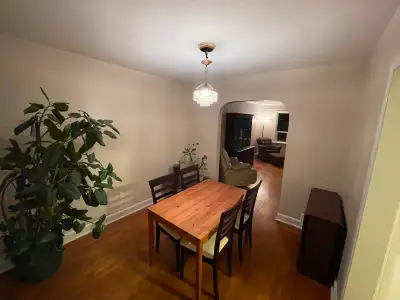 Bathurst and Finch 3 Bdr House for rent AUG 1st