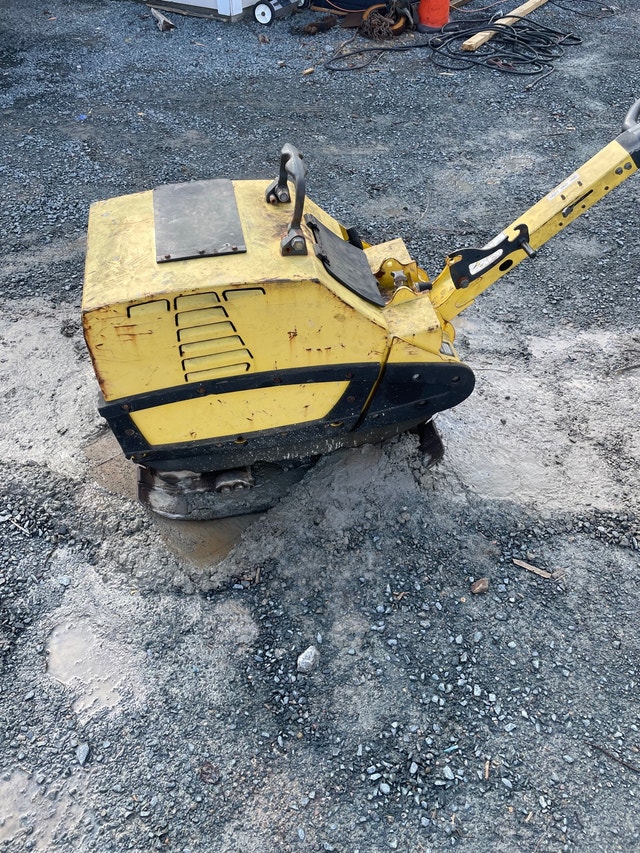 Bomag 1000lb tamper not running Heavy Equipment Cole Harbour Kijiji
