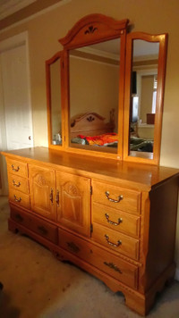 Mirror Dresser and dresser and 2 night tables (4 Set)