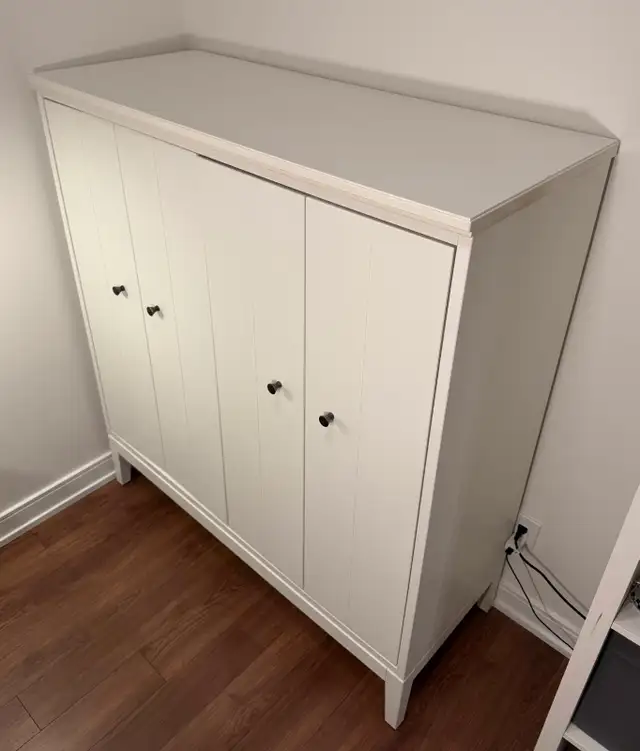 IKEA IDANÄS Cabinet with Bi-Folding Doors - White in Dressers & Wardrobes in City of Toronto - Image 2