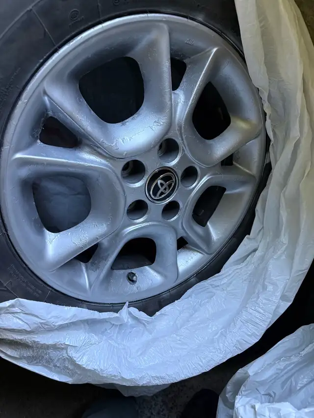 4X225/65/R17 Compasal summer tires on Toyota mags from rav4 in Tires & Rims in City of Montréal - Image 11