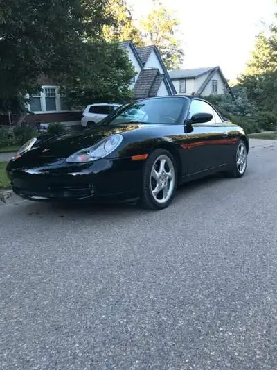 6 speed manual, Original paint, accident free, clean carfax, replaced IMS,service history 23000 mile...