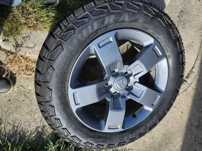 New set of 4 factory Honda Ridgeline or Pilot TrailSport 18 inch Mags with General Grabber A/T Sport...