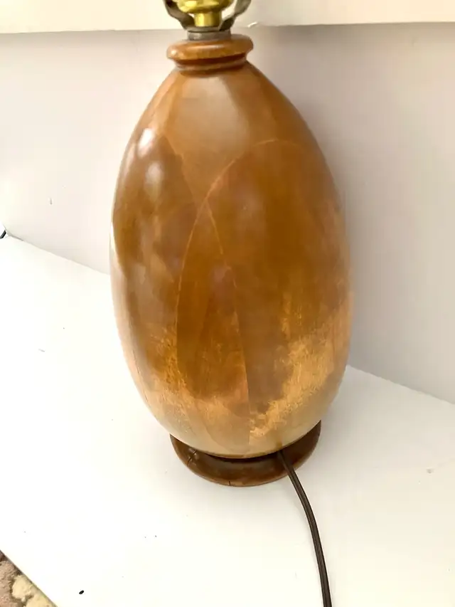 Vintage Solid  Wood Table body lamp neLamp in Indoor Lighting & Fans in Markham / York Region - Image 4