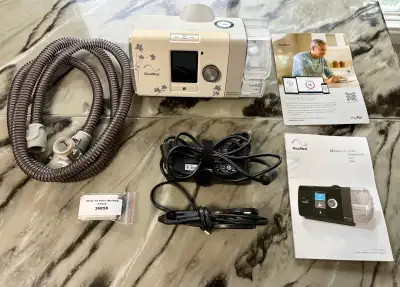 ResMed AirSense 10 AutoSet CPAP/APAP machine in excellent working condition with only 922 run hours....
