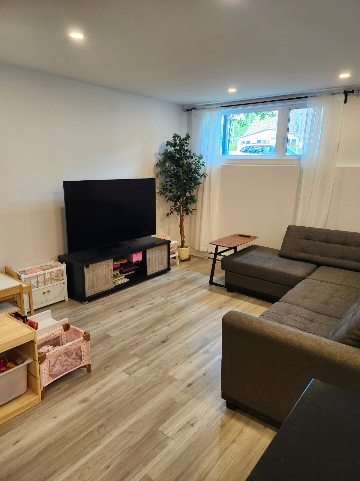 Grand 5 1/2 moderne à Saint-Basile-le-Grand, côté montagne — photo 3