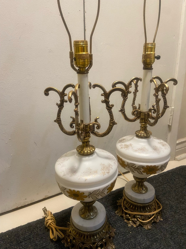 VINTAGE LAMPS in General Electronics in City of Toronto