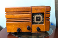 Belle radio antique Stewart-Warner 1940 a lampe fonctionnel