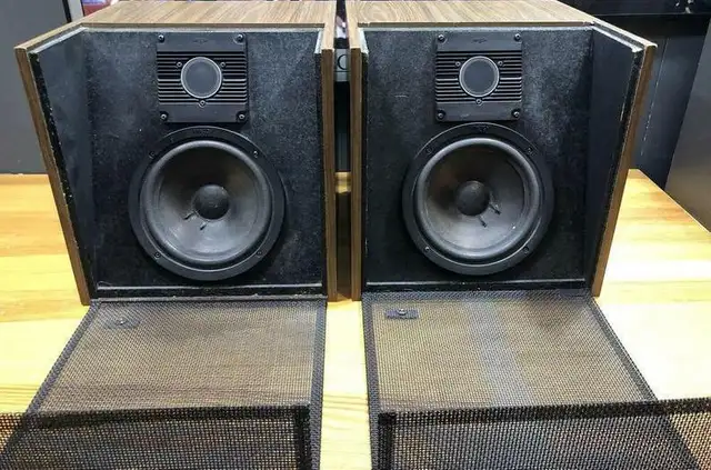 Mirsch OLLE AB OM 21 Hi-fi Swedish Speakers Rare Vintage in Speakers in Markham / York Region - Image 3