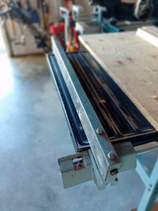 Delta XL10 table saw k9134  Need cast part fence at handle in Power Tools in Pembroke - Image 4