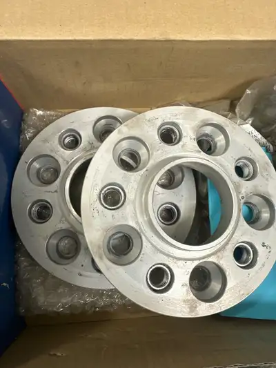 Dimensions on the label 2pcs for rear wheels Used on Ferrari