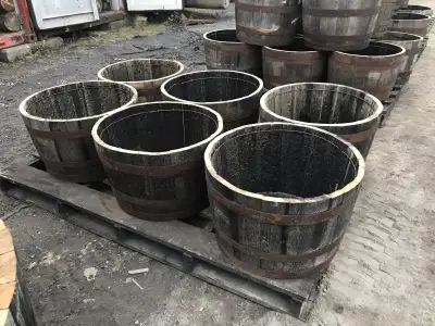 Demi-baril en bois, View more