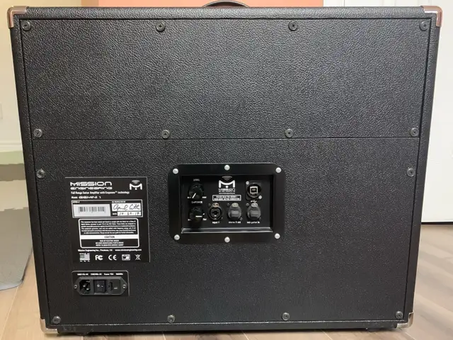 Mission Engineering Gemini 1 -110Watts 1x12 Powered Guitar Cab in Amps & Pedals in West Island - Image 3