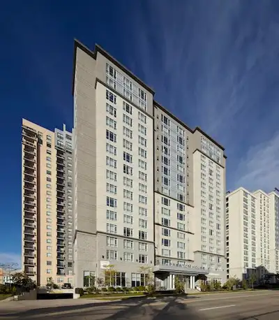 1 Bed + 1 Bath in Apartment Suite