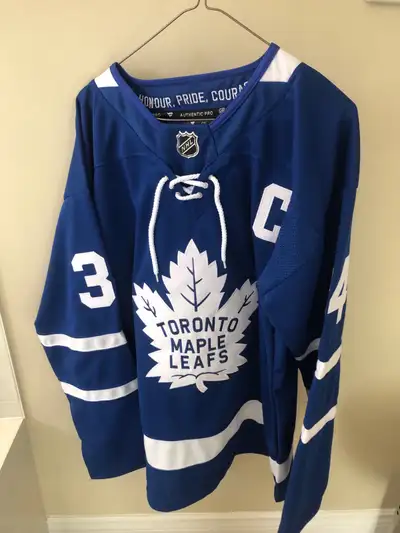 Auston Matthews jersey, View more