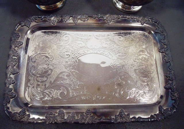 PLATED SILVER TRAY AND SUGAR & CREAMER (OLD ENGLISH) in Arts & Collectibles in Lethbridge - Image 2
