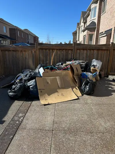 Text/Call with pictures: (647) 655-3019 Residential / Commercial Junk/Garbage Removal, Waste, Renova...