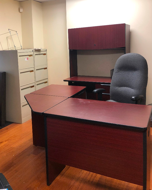 Office furniture for small business owner in Other Business & Industrial in Markham / York Region