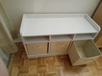 Banc d'entrée. Petit prix doit vendre vite!, View more