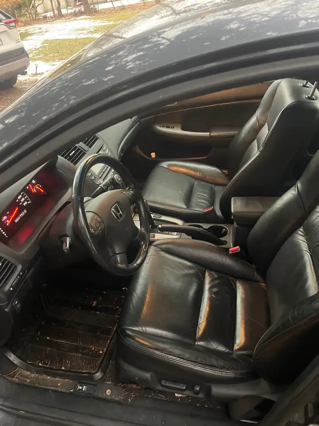 2005 Honda Accord Grey in Cars & Trucks in City of Toronto - Image 3