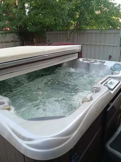 Hot tub-seats 5, View more