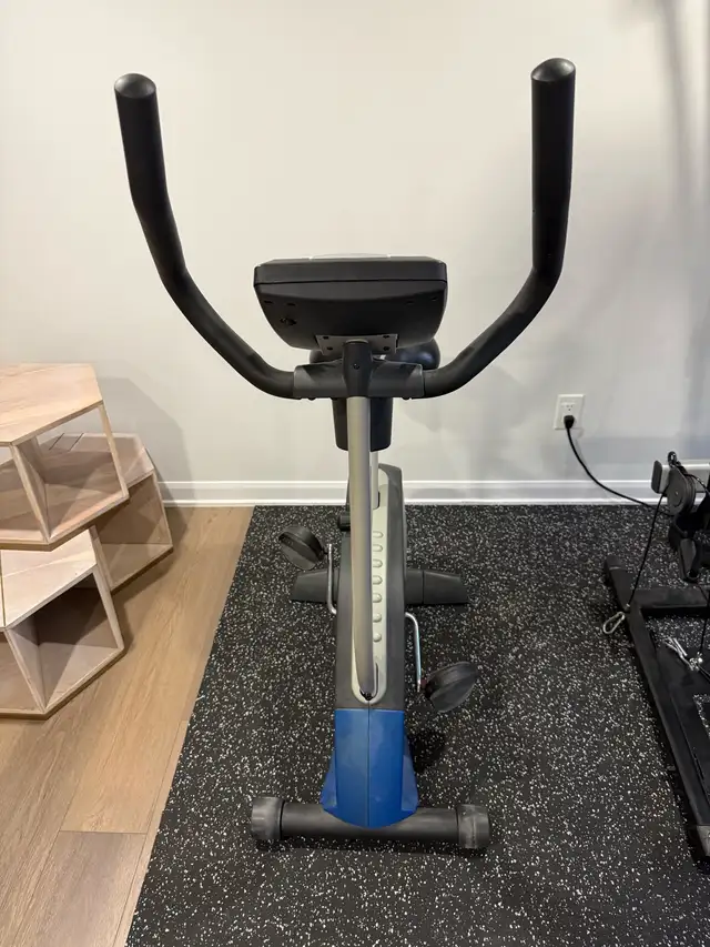 Treadmill and Exercise Bike in Exercise Equipment in Ottawa - Image 6
