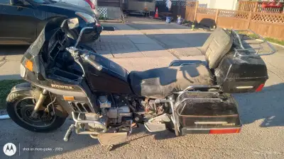 Parts or project No tod No keys No battery No stereo 1 new tier $500 or best offer Contact Paula 204...