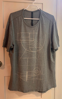 Lululemon T-Shirt (Men's XL)