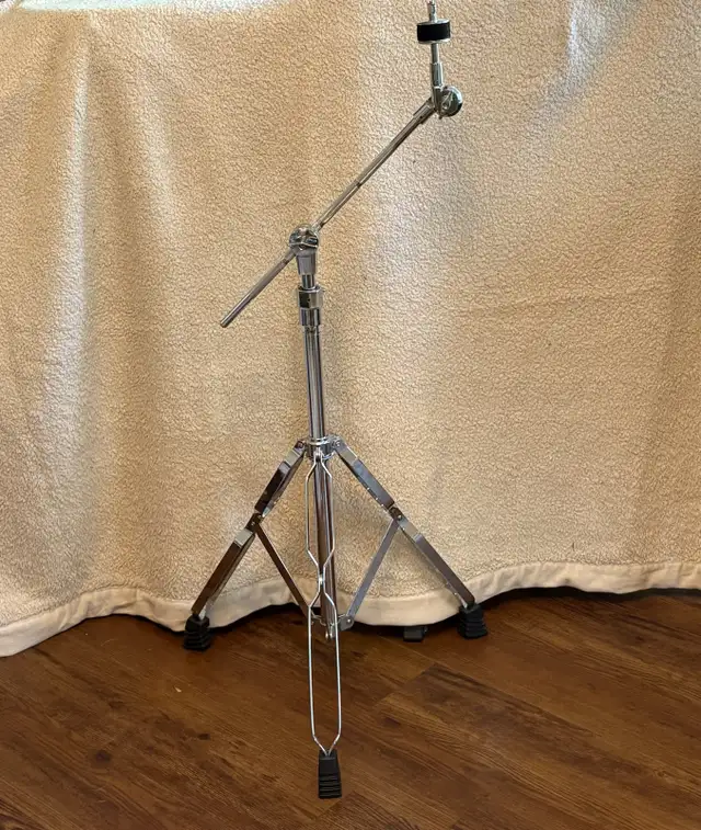 Cymbal Boom Stand (Pearl) in Drums & Percussion in City of Halifax - Image 2