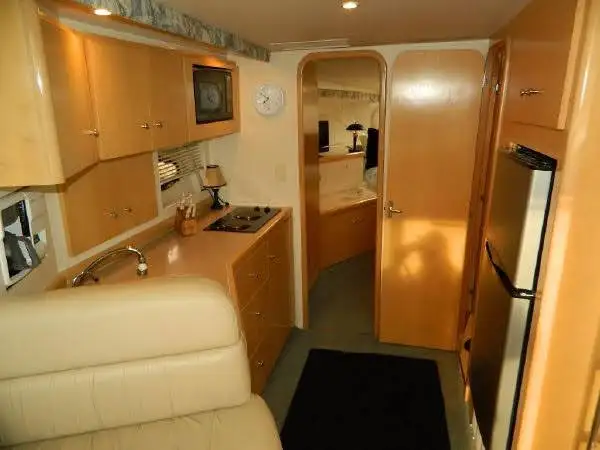 Bateau Carver 350 mariner à vendre in Powerboats & Motorboats in West Island - Image 3