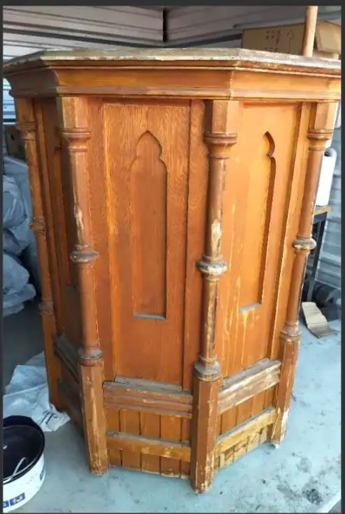Church Pulpit Circa 1896 - Antique Collectable in Arts & Collectibles in Belleville - Image 2