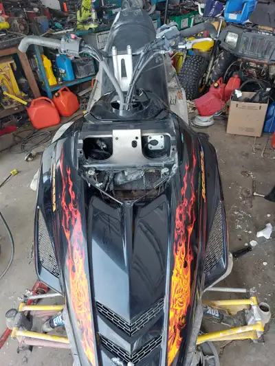 Lots of parts for Yamaha 4 stroke. 3 cylinder engine 973cc, runs good 1100.00 3 cylinder 973cc parts...