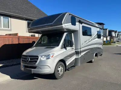 Beautifully maintained and in excellent condition! Enjoy premium motorhome travel in this 2021 Dynam...