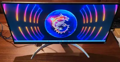 LG 29WQ600-W 29" Ultrawide Monitor In used excellent condition. - 29-inch 21:9 ultrawide fhd(2560x10...