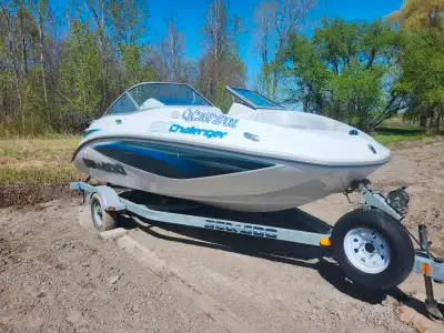 Challenger 180 2008 170h - 1 batterie neuve - changement dhuile fait - Toit bimini - supercharge ref...