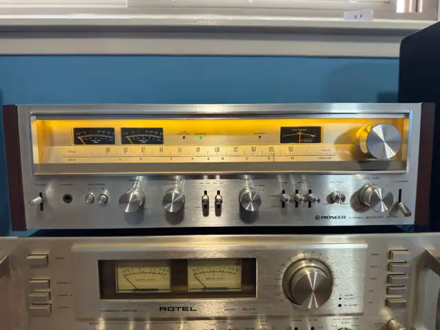Pioneer SX-780 stereo receiver in excellent overall condition in Stereo Systems & Home Theatre in Mississauga / Peel Region - Image 3