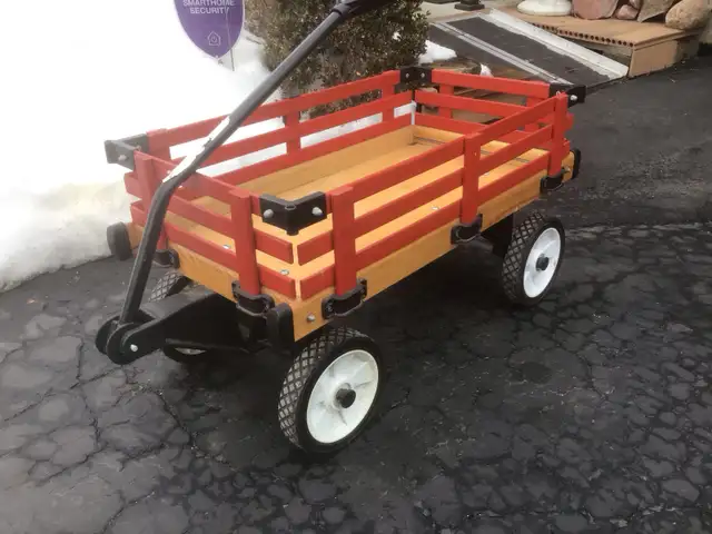 children’s wagon in Toys & Games in Hamilton - Image 6